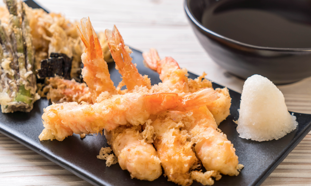Esta receta de cigalas en tempura con verduras es fantástica para consumir marisco este invierno